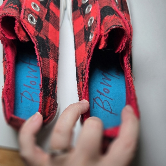 Blowfish Malibu Red and Black Plaid Slip-On 8.5 Womens Sneakers - Picture 11 of 13
